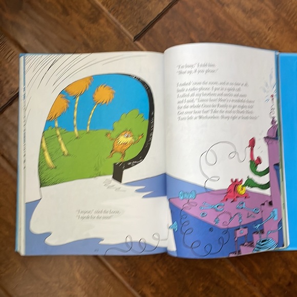 Six by Seuss: A Treasury of Dr. Seuss Classics - Picture 7 of 12